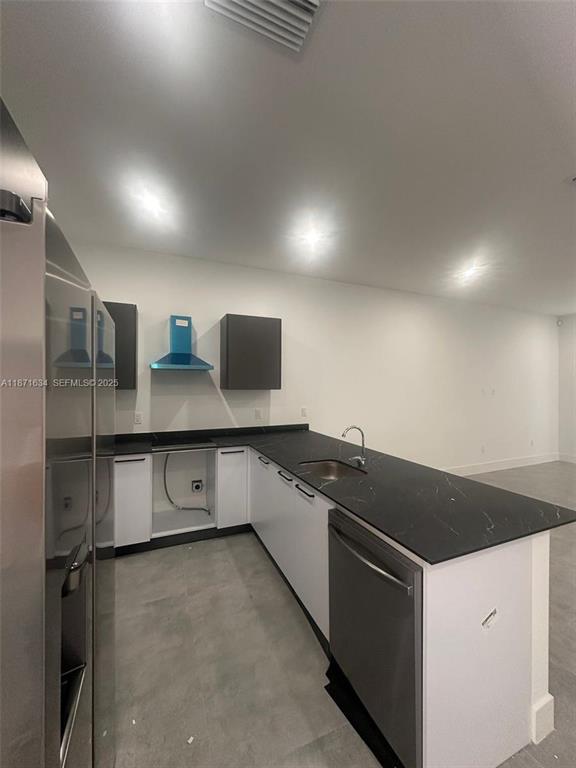 Investment property for sale in Fort Lauderdale, VA