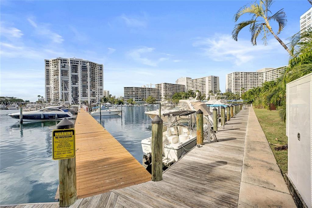 Investment property for sale in Hallandale Beach, VA