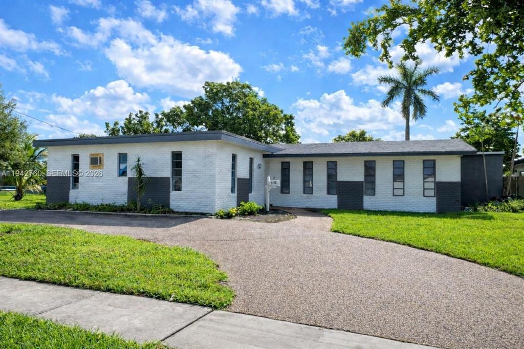 Investment property for sale in Sunrise, VA