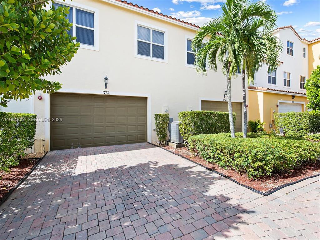 Investment property for sale in Pembroke Pines, VA
