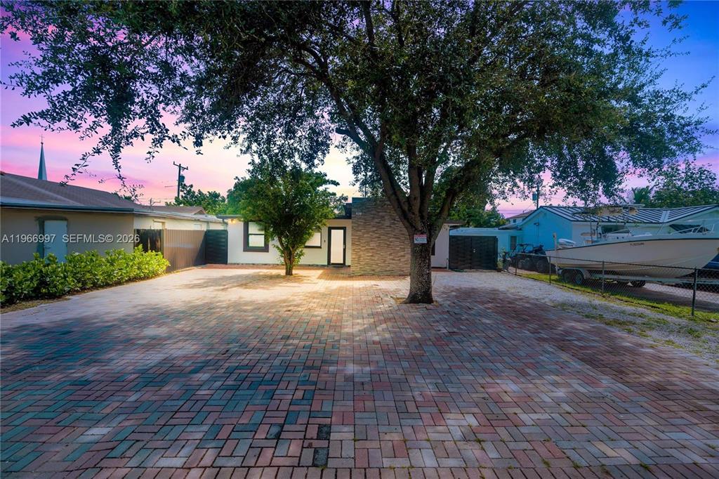 Investment property for sale in Hollywood, VA