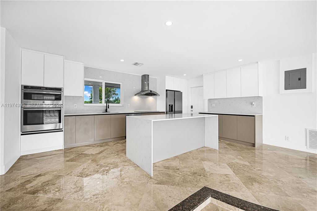 Investment property for sale in Fort Lauderdale, VA
