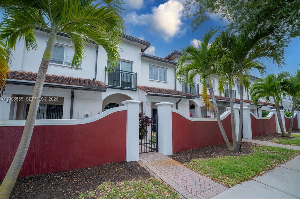 Investment property for sale in Lauderdale Lakes, VA