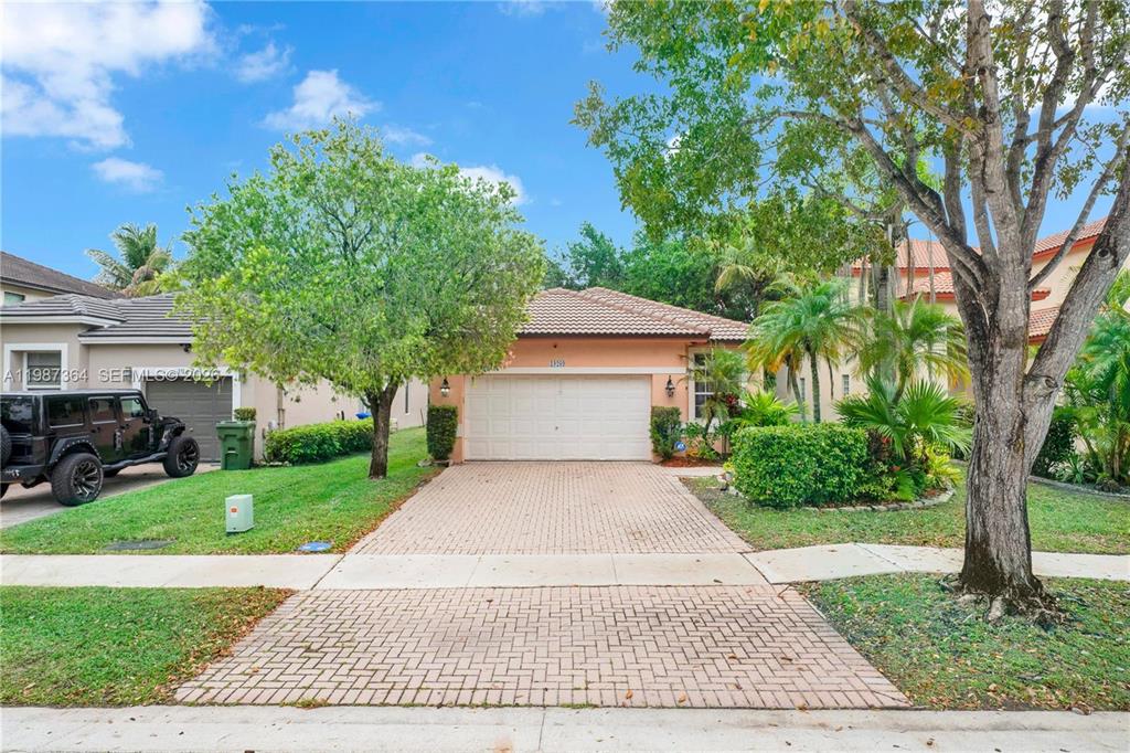 Investment property for sale in Pembroke Pines, VA