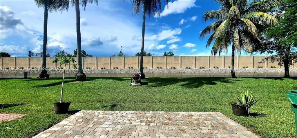 Investment property for sale in Coral Springs, VA