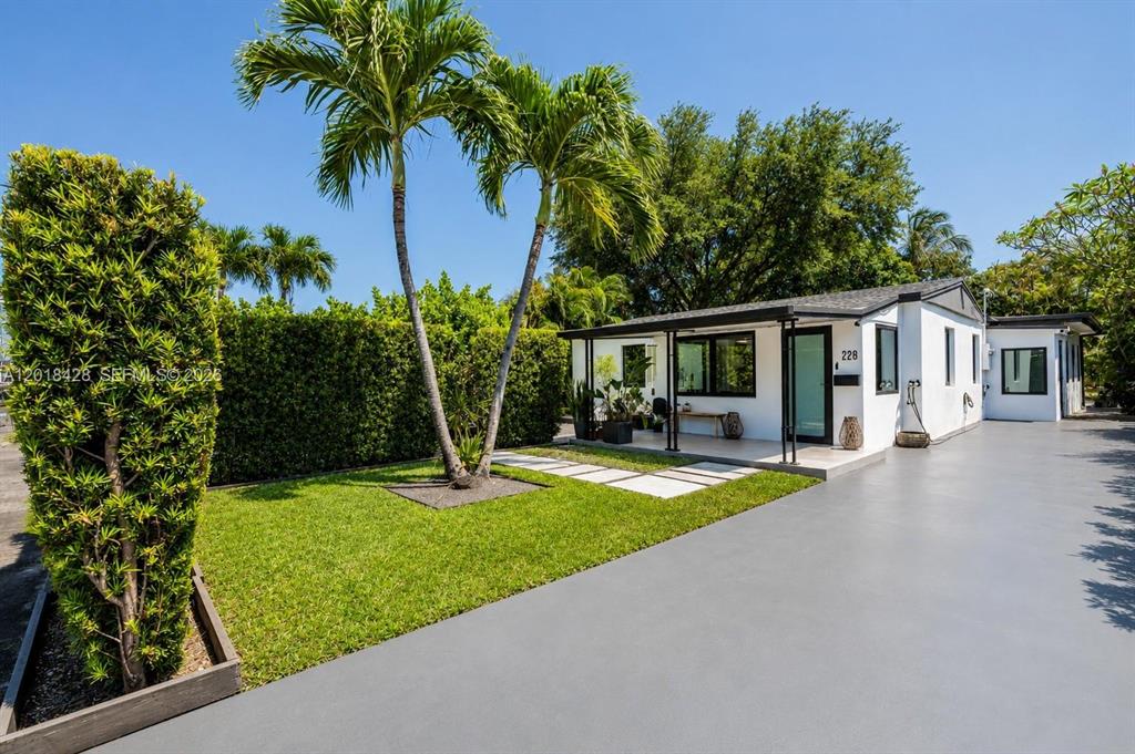 Investment property for sale in Fort Lauderdale, VA