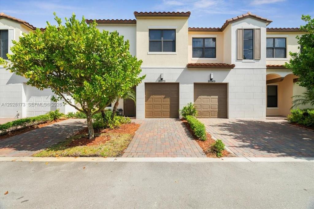 Investment property for sale in Pembroke Pines, VA