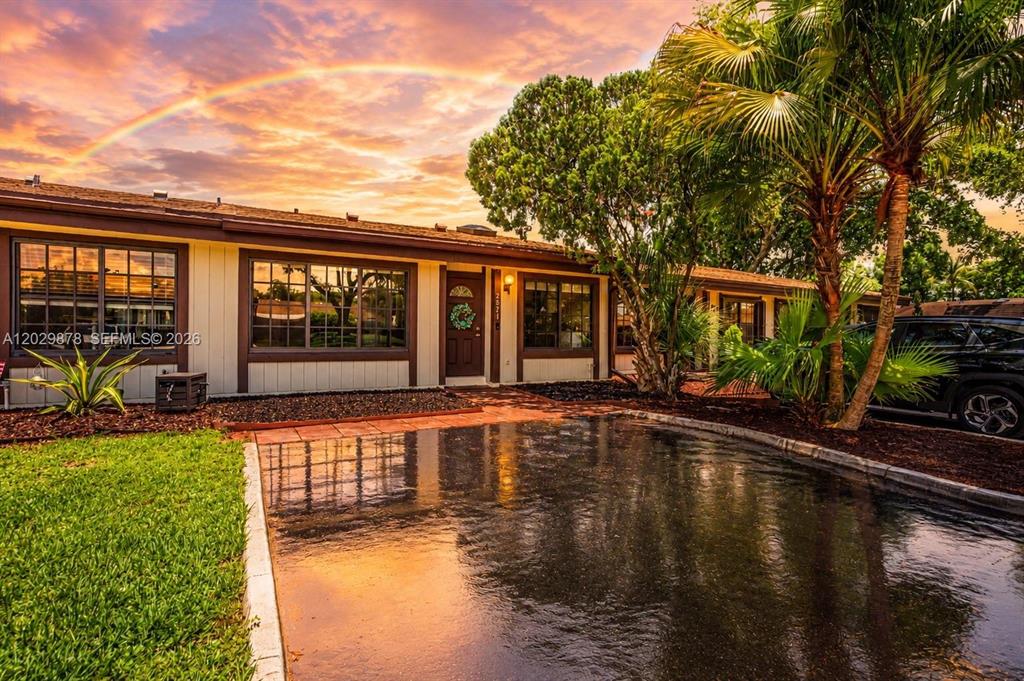 Investment property for sale in Pembroke Pines, VA
