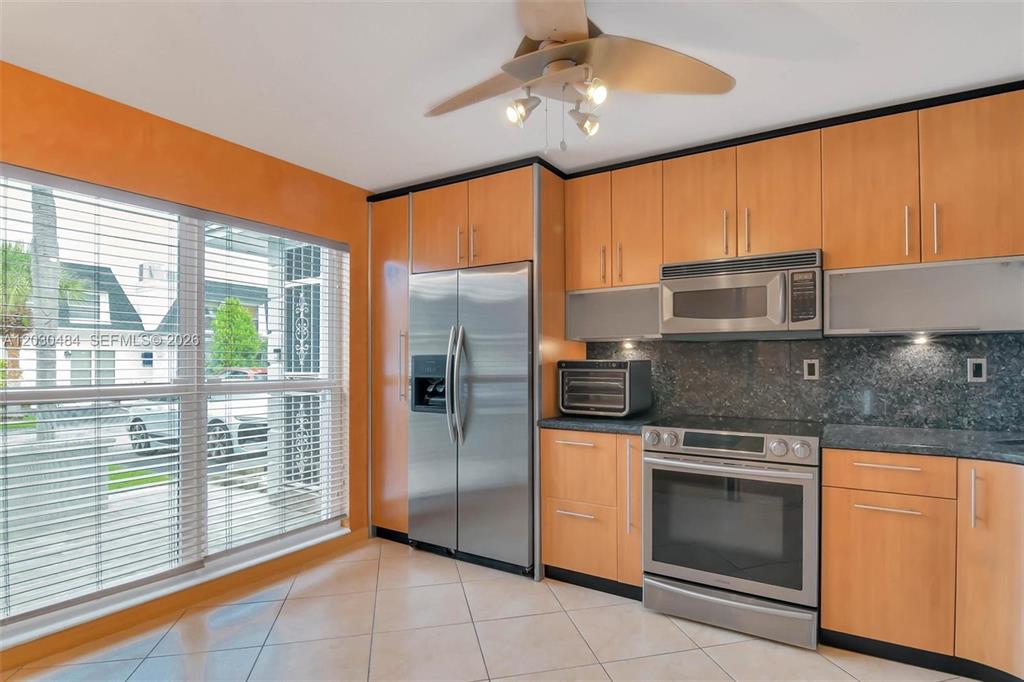 Investment property for sale in Hallandale Beach, VA