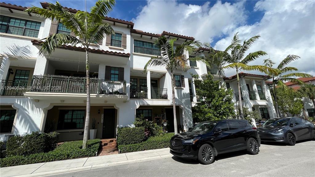 Investment property for sale in Pembroke Pines, VA