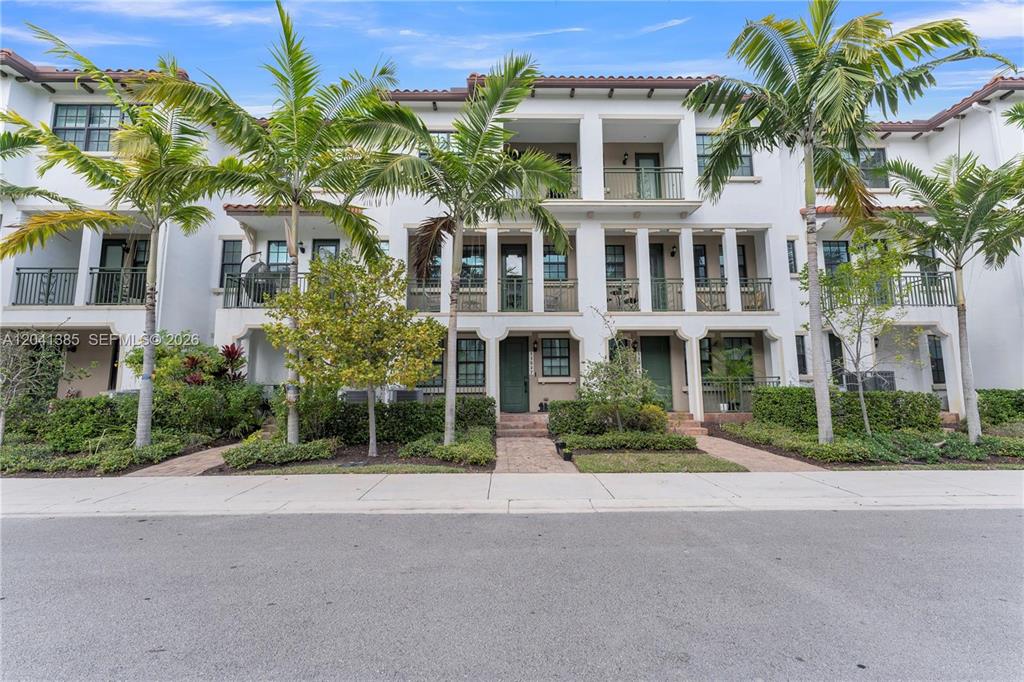 Investment property for sale in Pembroke Pines, VA