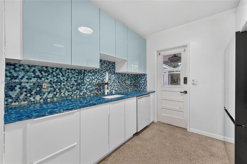 Investment property for sale in Fort Lauderdale, VA