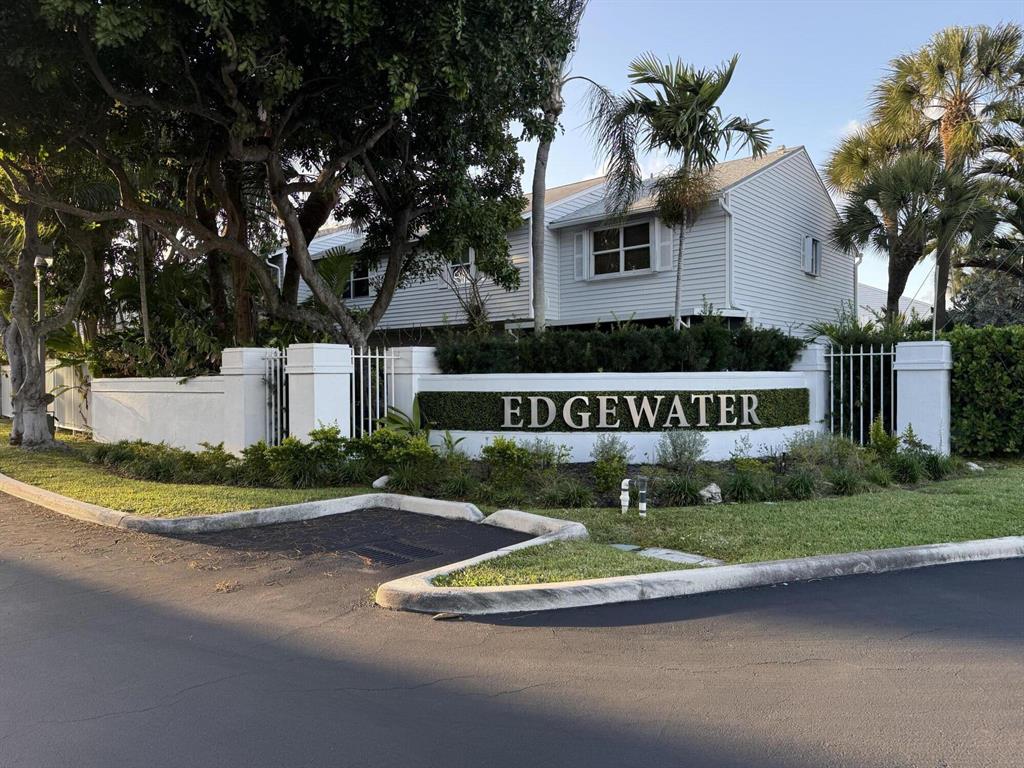 Investment property for sale in Fort Lauderdale, VA