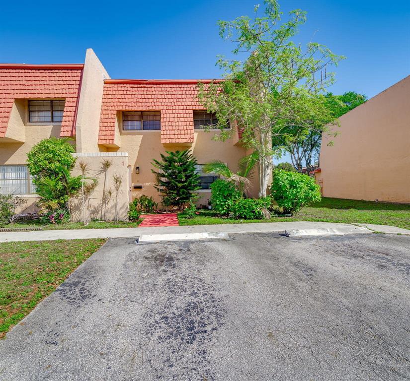 Investment property for sale in Tamarac, VA