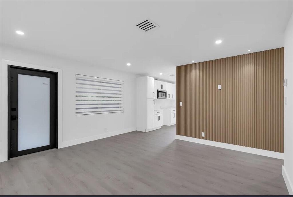 Investment property for sale in Fort Lauderdale, VA