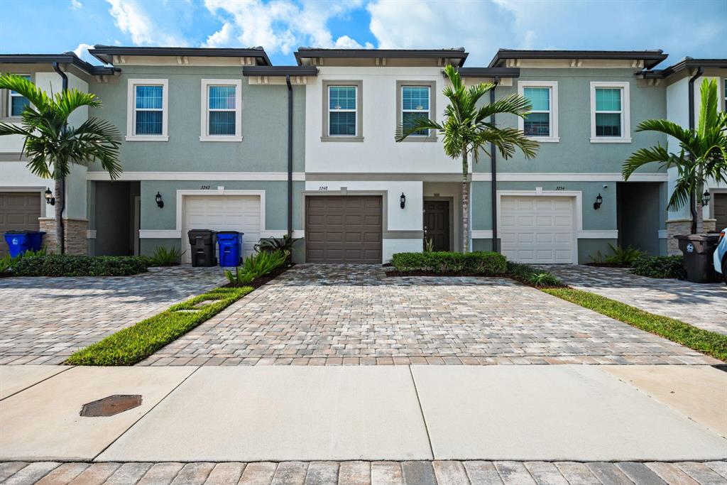 Investment property for sale in Lauderdale Lakes, VA