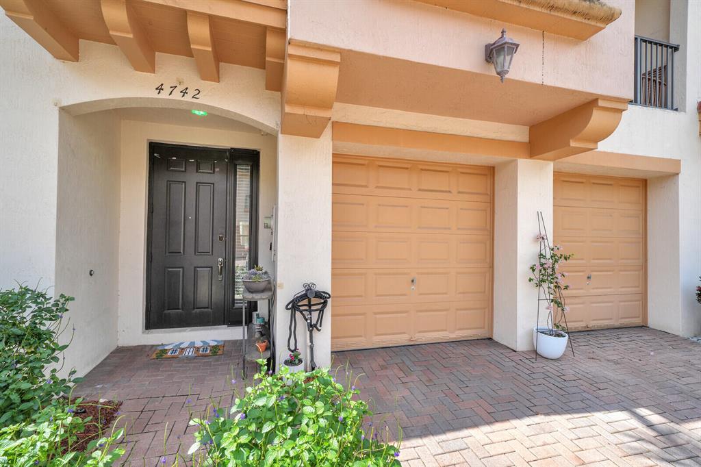 Investment property for sale in Coconut Creek, VA