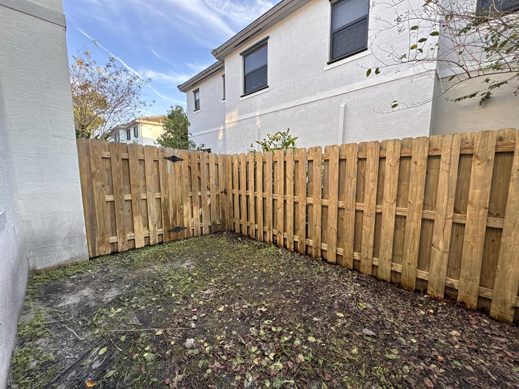 Investment property for sale in Fort Lauderdale, VA