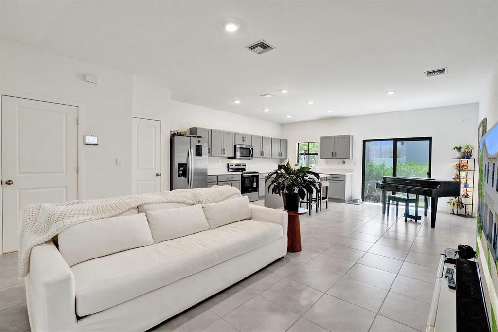 Investment property for sale in Pompano Beach, VA