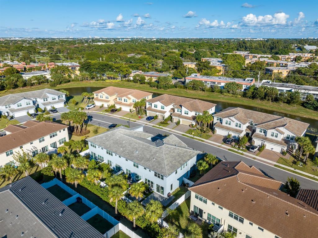 Investment property for sale in Deerfield Beach, VA