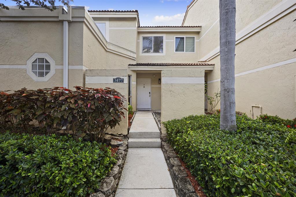 Investment property for sale in Deerfield Beach, VA