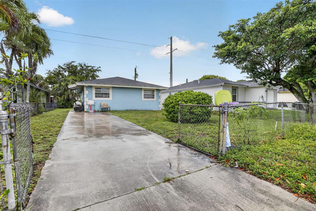 Investment property for sale in Fort Lauderdale, VA