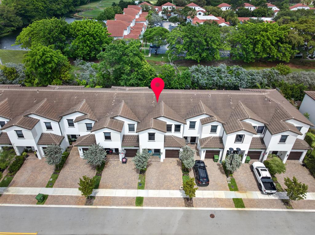 Investment property for sale in Pembroke Pines, VA