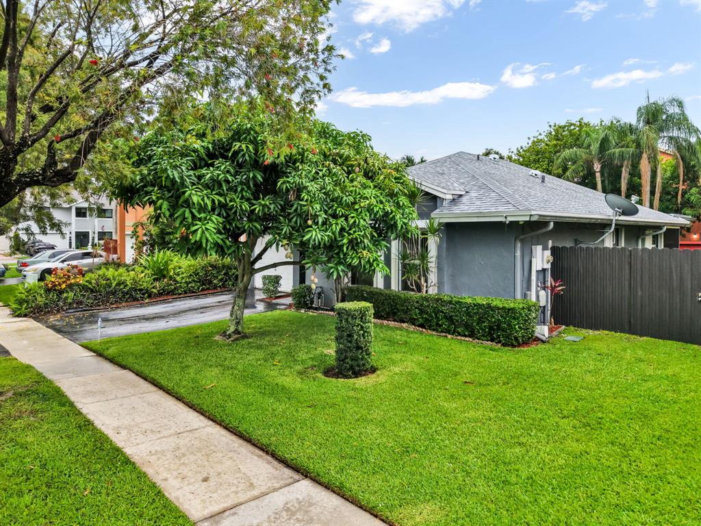 Investment property for sale in Pembroke Pines, VA