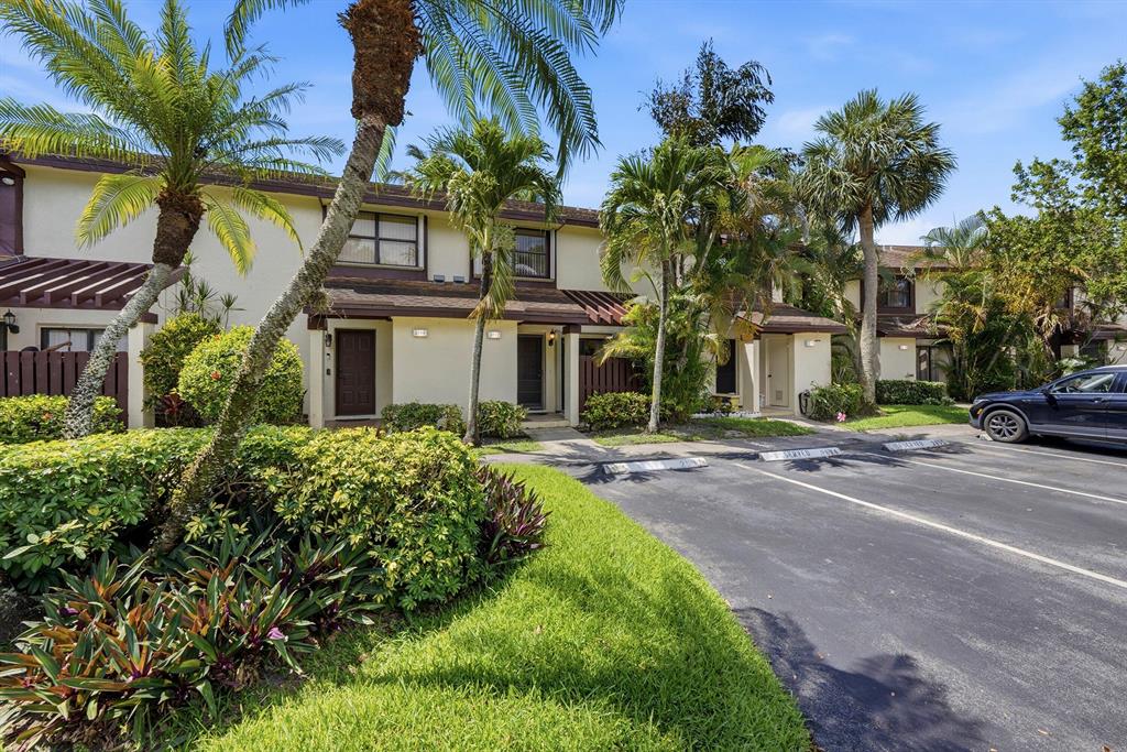 Investment property for sale in Coconut Creek, VA