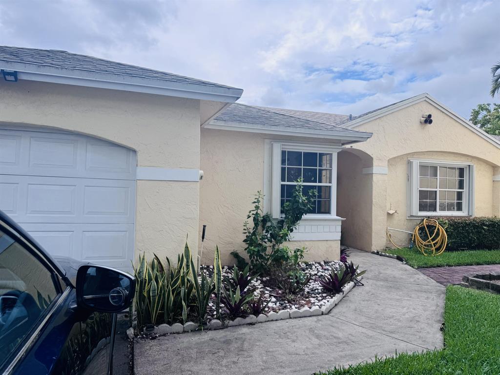 Investment property for sale in Pembroke Pines, VA