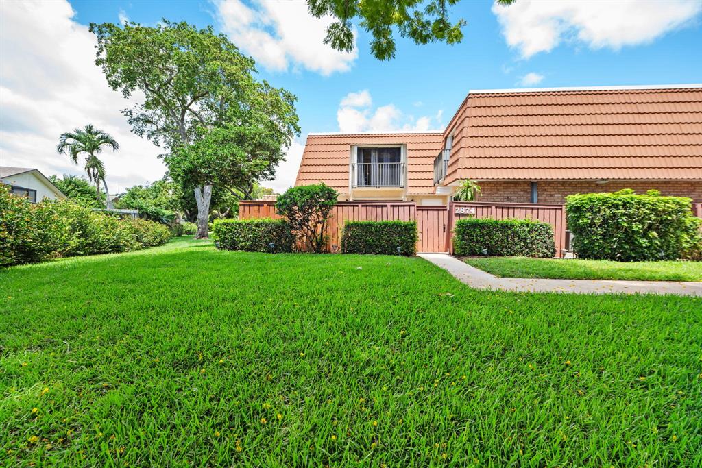 Investment property for sale in Deerfield Beach, VA