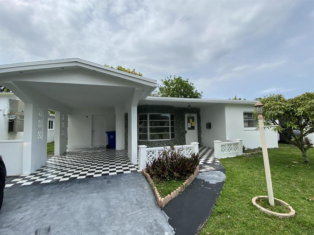 Investment property for sale in Lauderdale Lakes, VA