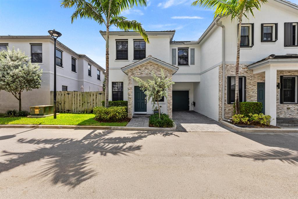 Investment property for sale in Fort Lauderdale, VA