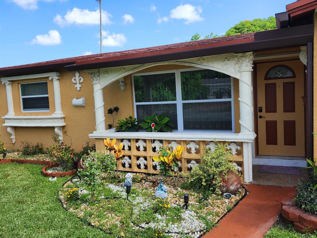 Investment property for sale in Lauderdale Lakes, VA