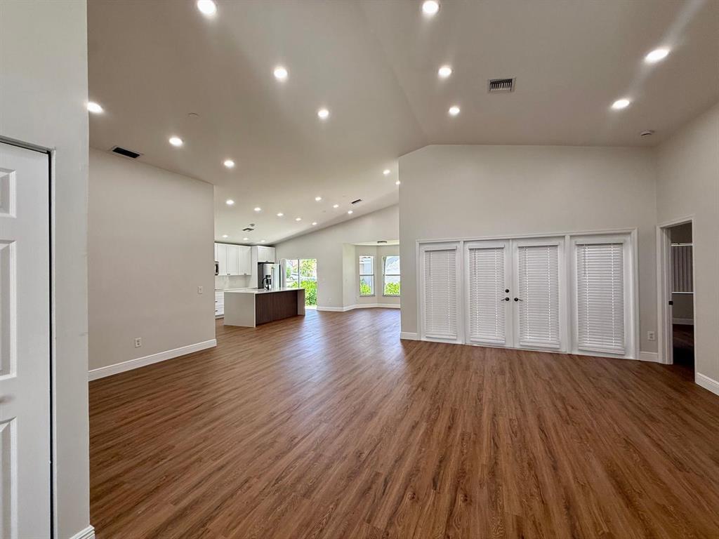 Investment property for sale in Deerfield Beach, VA