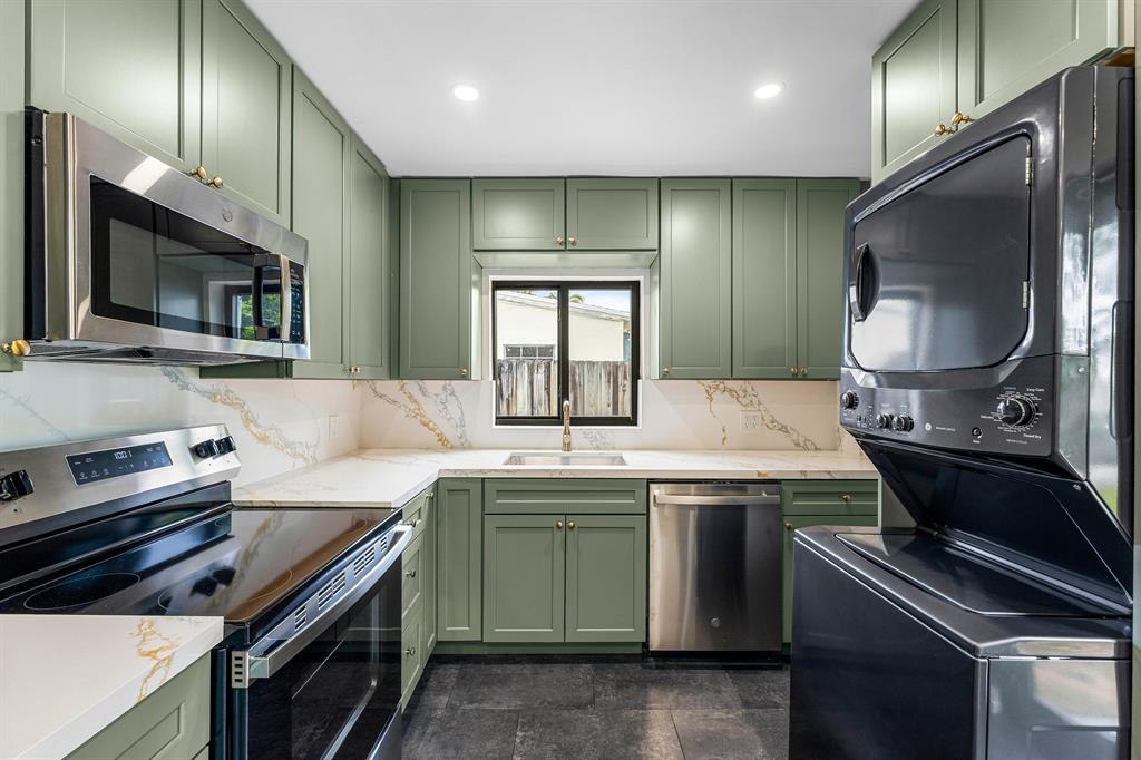 Investment property for sale in Fort Lauderdale, VA