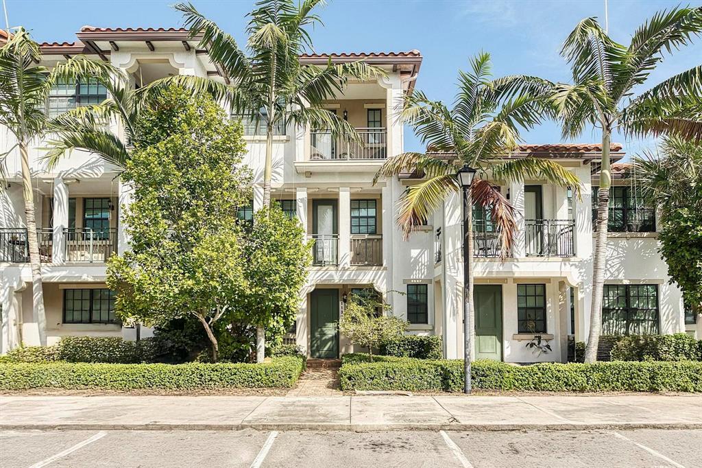 Investment property for sale in Pembroke Pines, VA
