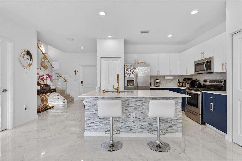 Investment property for sale in Coral Springs, VA