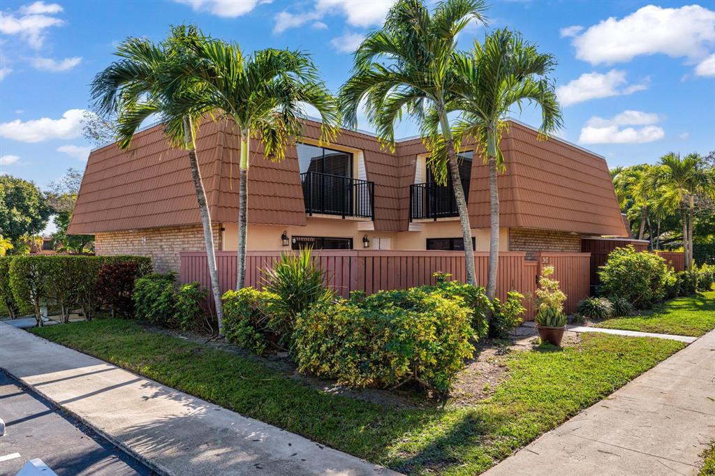 Investment property for sale in Deerfield Beach, VA