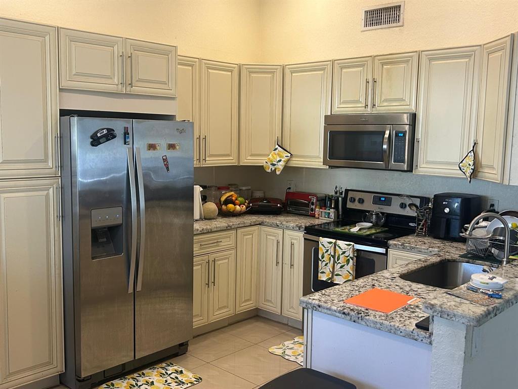 Investment property for sale in Pembroke Pines, VA