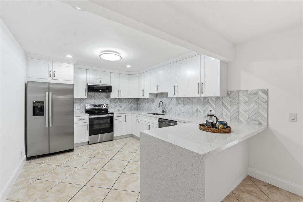 Investment property for sale in Fort Lauderdale, VA
