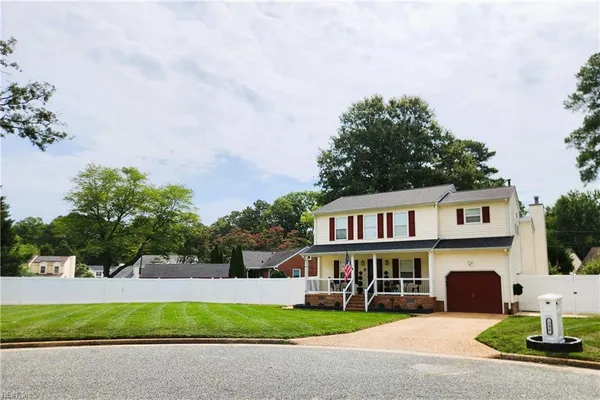 Williamsburg Property
